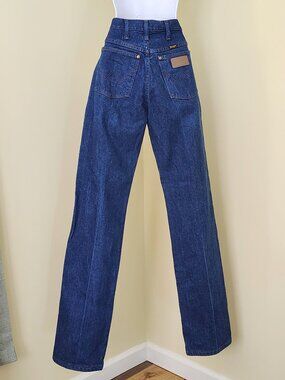 Vintage Women's 90s/Y2K Dark Wash WRANGLER Straight Leg Denim Jeans - 7 X 34